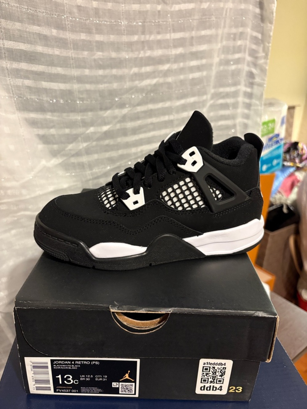 Jordan Little Kids Black and White Retro Basketball Sneaker